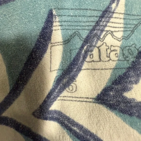 Patagonia Blue and Cream Board Shorts with Geometric Patterns Size 36 - Picture 6 of 6